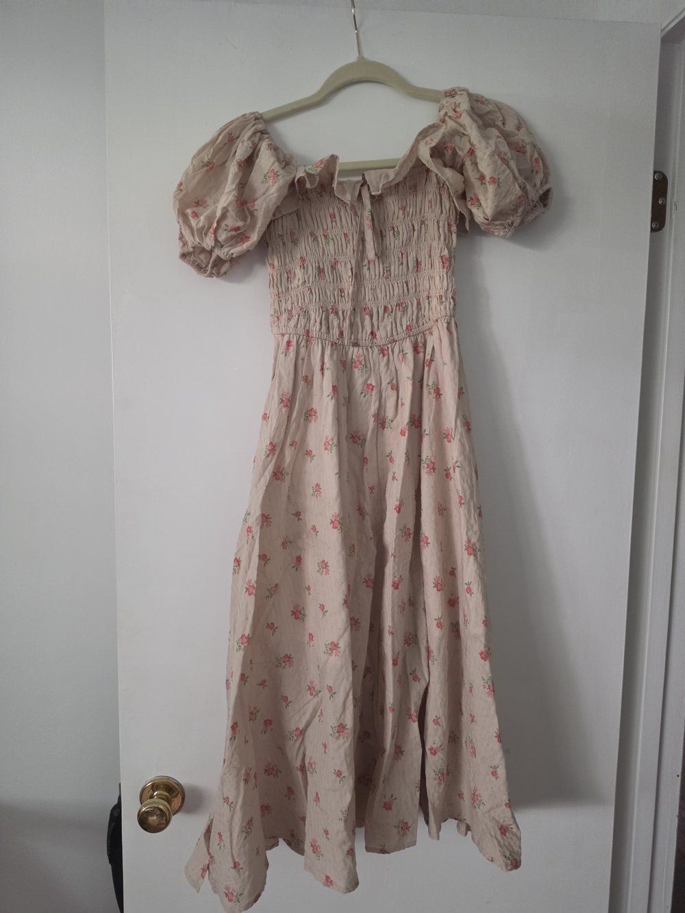Pink Floral Puff-Sleeve Smocked Dress